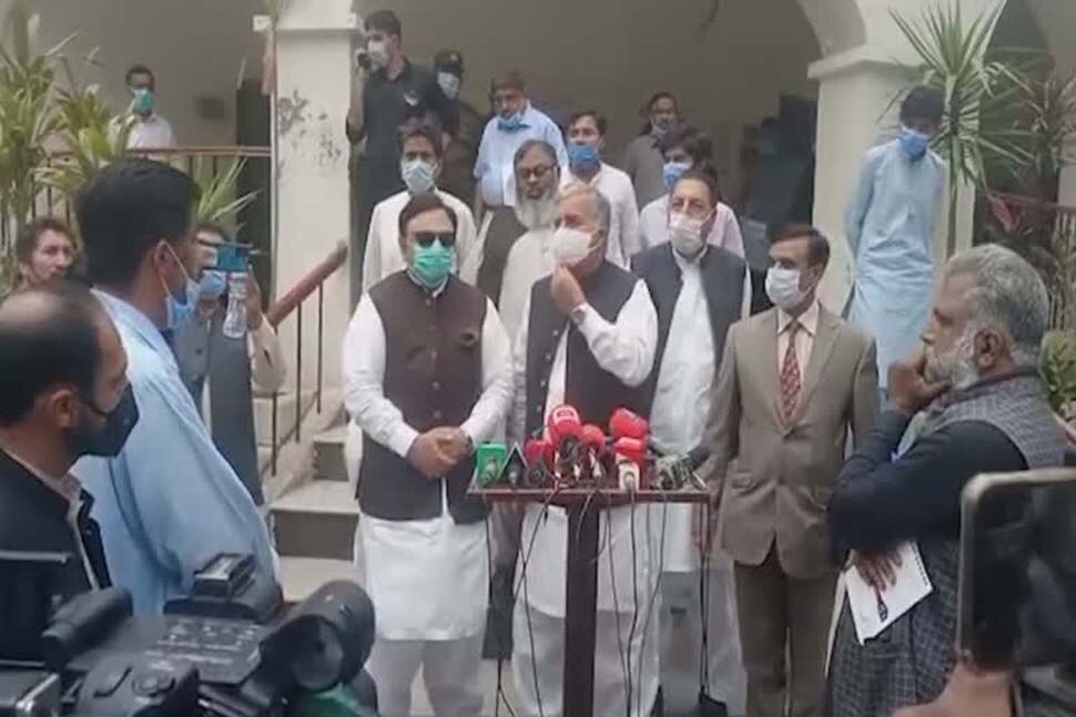 पाकिस्तानी मंत्री को पत्रकारों ने दिखाई औकात, पहले फटकारा, फिर उठाया ये कदम, देखें VIDEO