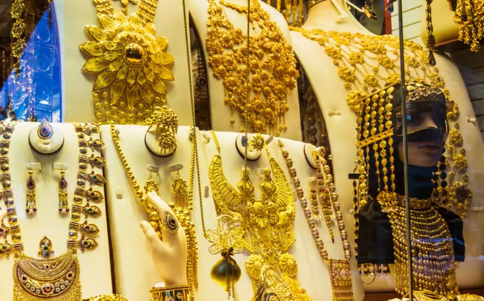 Gold Price: रिकॉर्ड 9,000 रुपये सस्ता हुआ सोना, जानिए क्या है नई कीमत