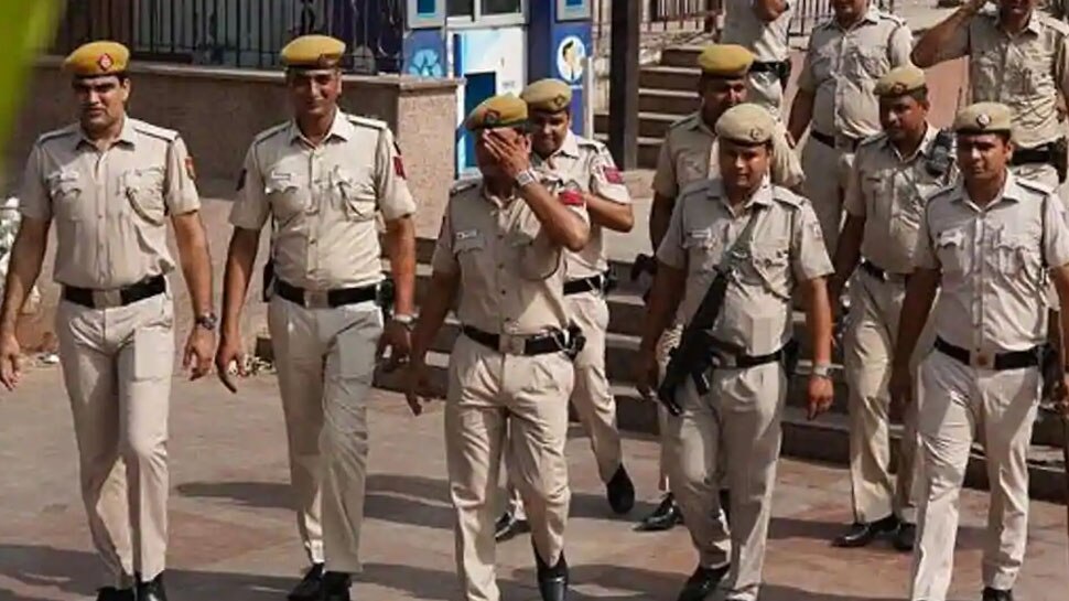 Delhi: स्पेशल सेल का बदमाशों के खिलाफ क्रैकडाउन अभियान,  काला झटैड़ी और लॉरेंस बिश्नोई गैंग के 6 मेंबर गिरफ्तार