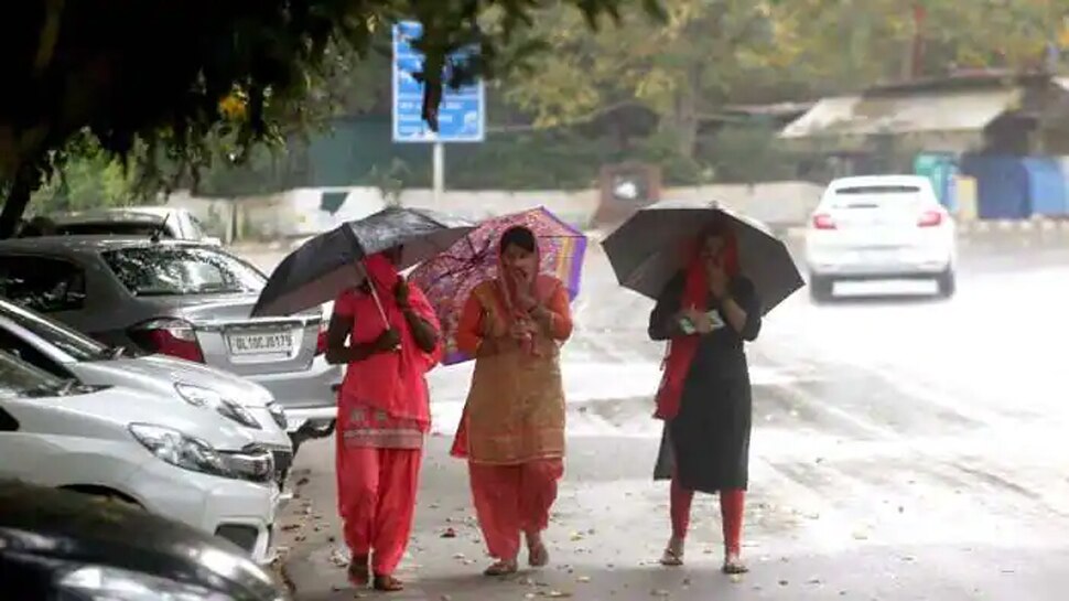 दिल्ली से सटे यूपी के नोएडा-गाजियाबाद में बारिश, सामने आया मौसम का पूर्वानुमान
