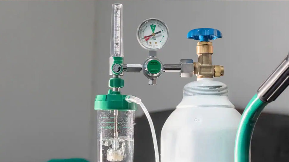 मरीजों की जान बचाने में काम आ रही है ऑक्सीजन Oxygen is being used to save the lives of patients