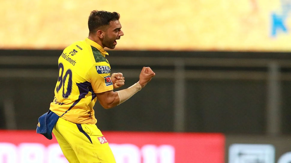 IPL 2021: Deepak Chahar को सोशल मीडिया पर दी थी किसी ने ना खेलने की सलाह, फिर गेंदबाज ने ऐसे दिया जवाब