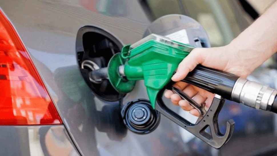 Petrol Price Today 18April 2021 Updates: आज भी नहीं बदलीं पेट्रोल-डीजल की कीमतें, लगातार तीसरे दिन राहत