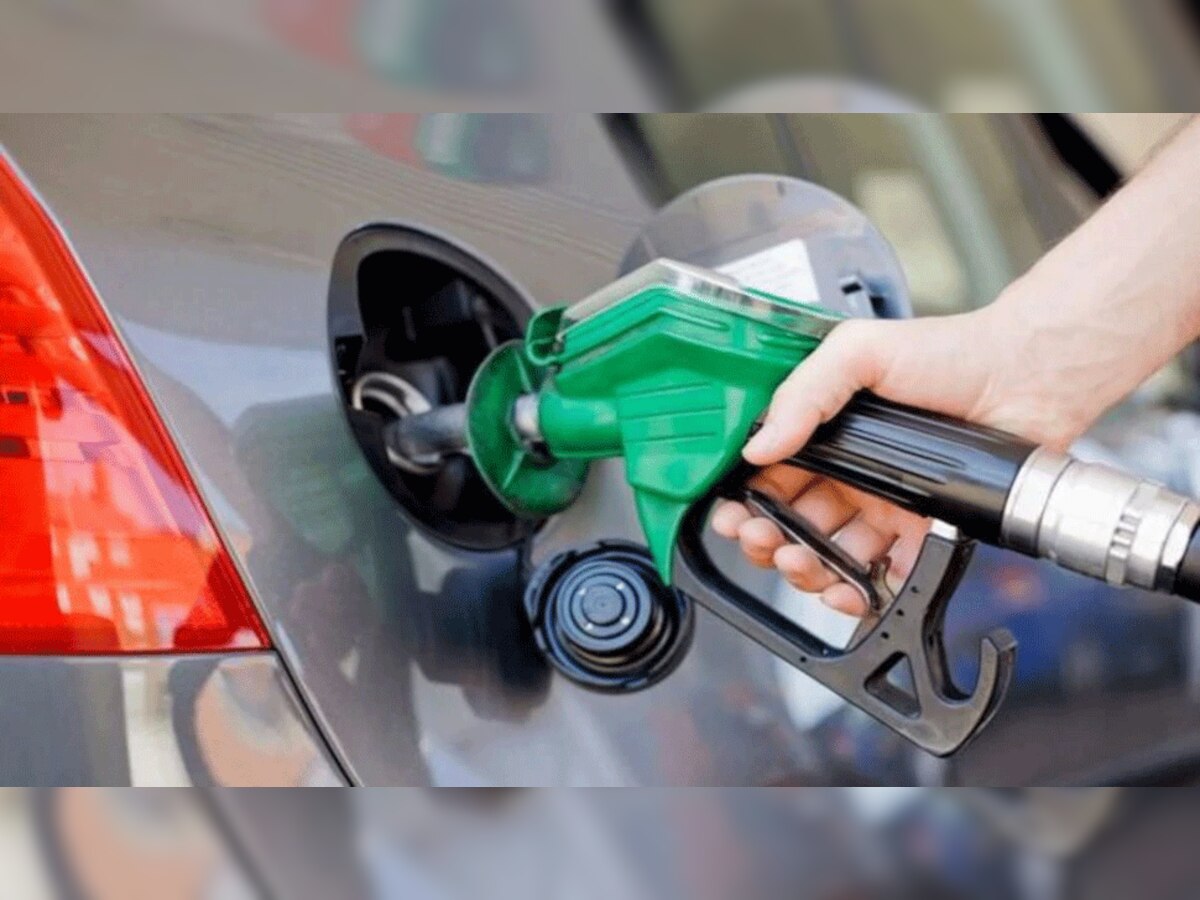 Petrol Price Today 18 April 2021 Updates: आज भी नहीं बदलीं पेट्रोल-डीजल की कीमतें, लगातार तीसरे दिन राहत