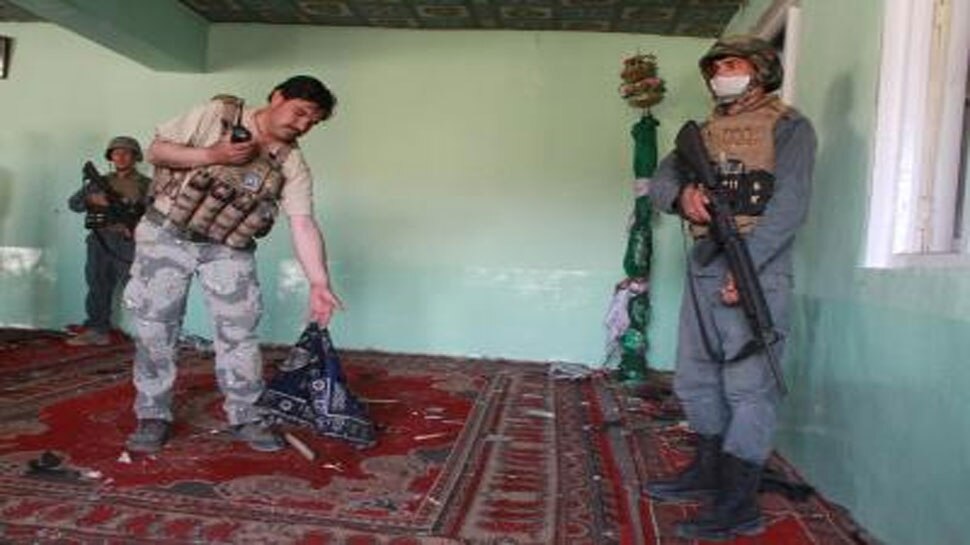 Afghanistan: मस्जिद में ताबड़तोड़ फायरिंग, एक ही परिवार के 8 लोगों की मौत