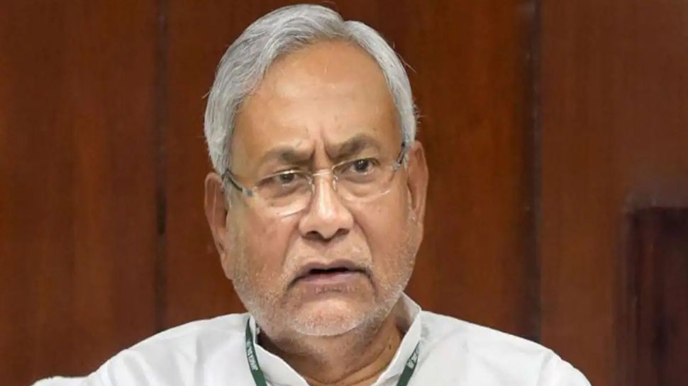 Corona: Bihar में खराब हो रहे हैं हालात, CM नीतीश कुमार ने किया Night Curfew का ऐलान