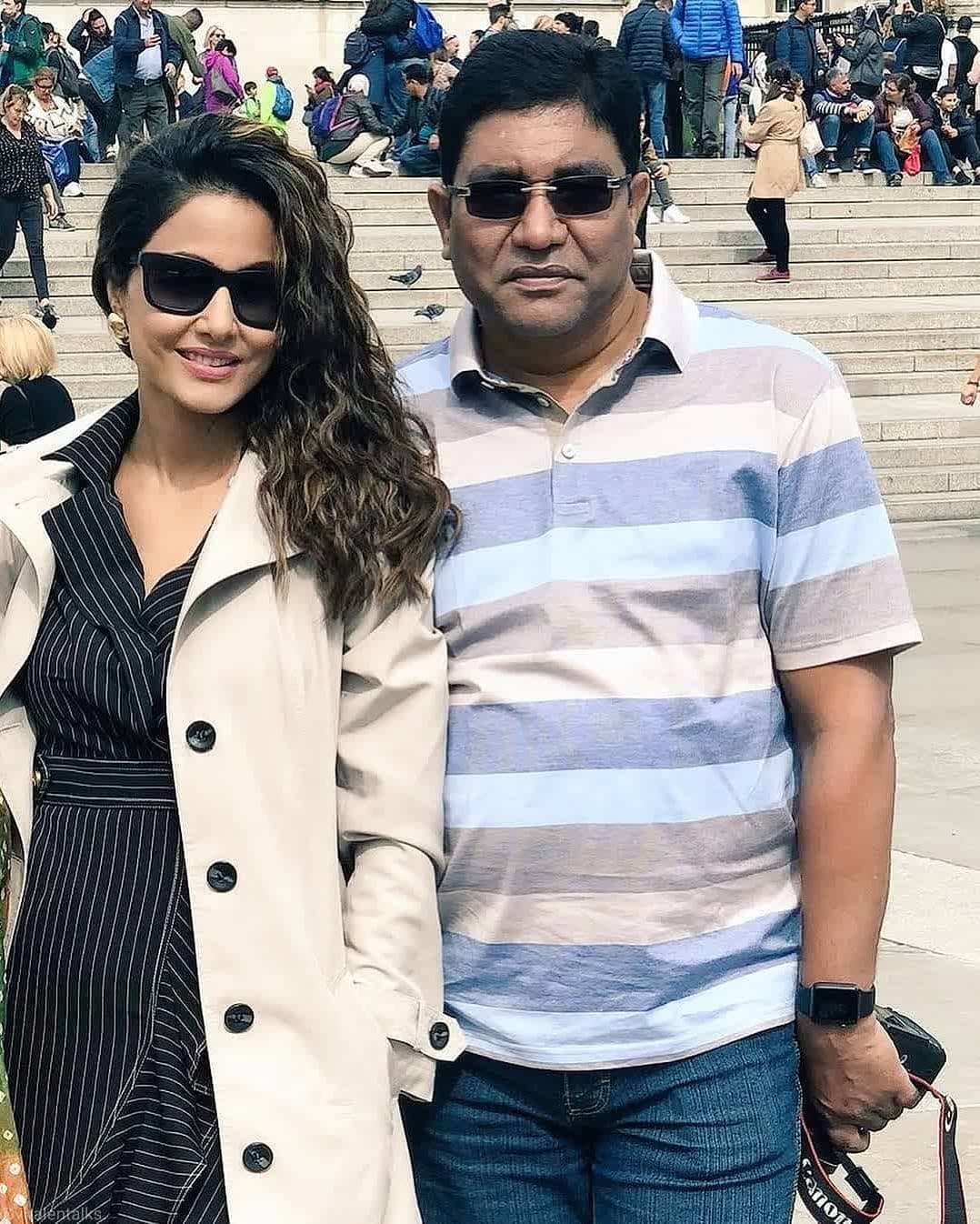 पिता के बेहद करीब थीं हिना hina khan attached with father