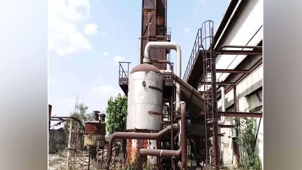 The plant, which supplies 90 metric tons of oxygen, has been closed for  years, will it start in difficult times | सालों से बंद पड़ा है 90 मीट्रिक  टन ऑक्सीजन देने वाला