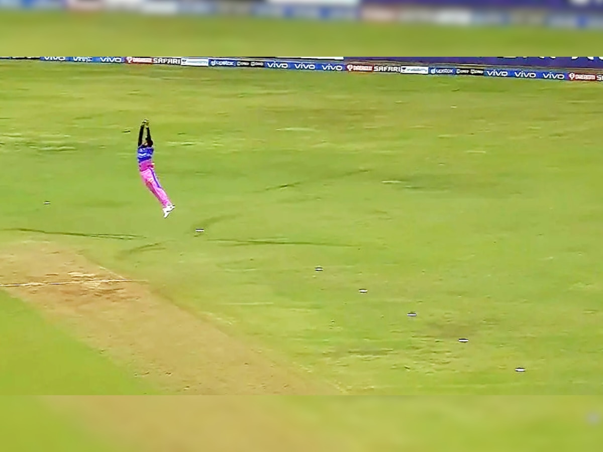 Chetan Sakariya Catch IPL 2021