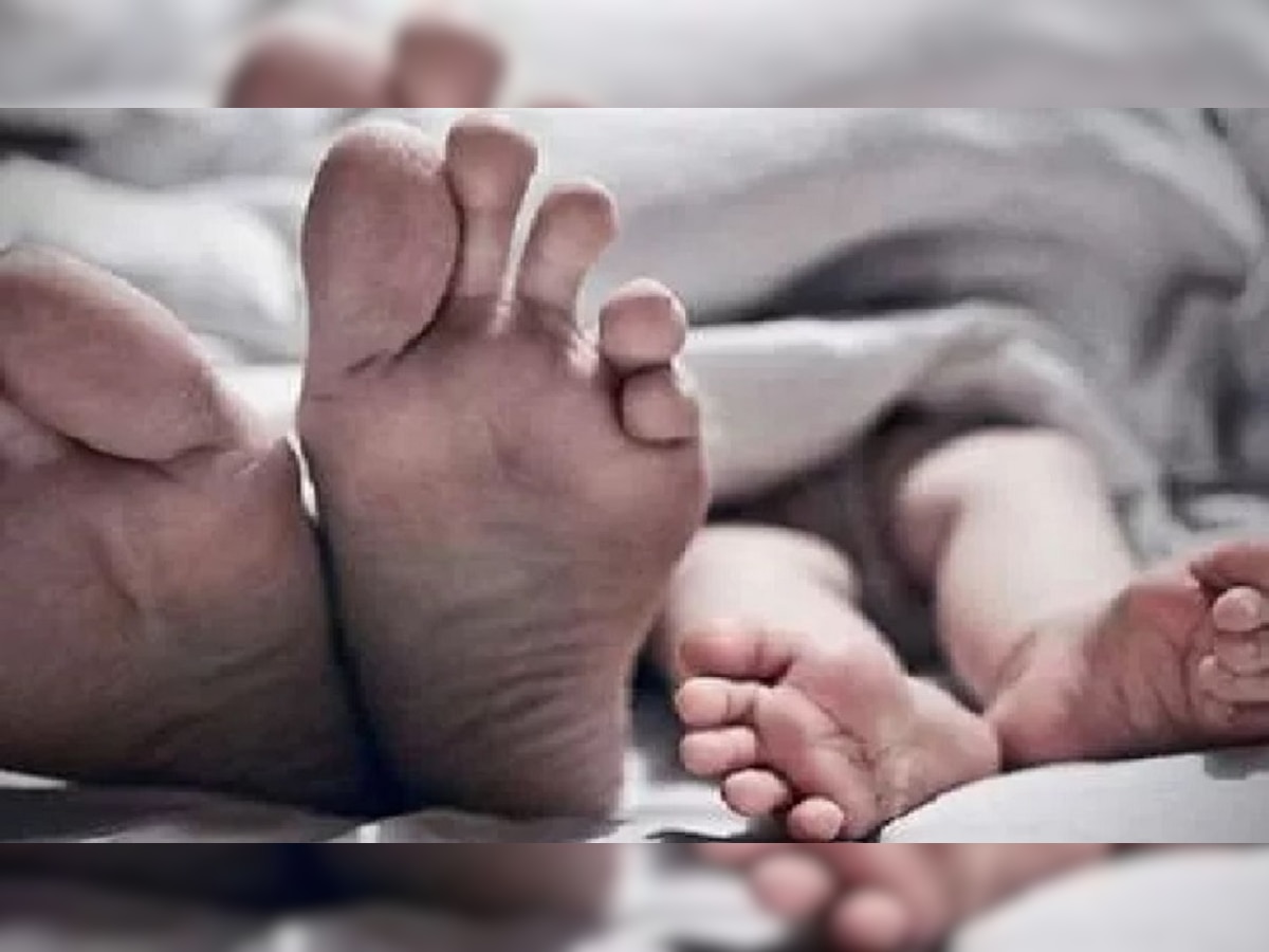इलाज के दौरान जच्चा-बच्चा की मौत (प्रतीकात्मक फोटो 