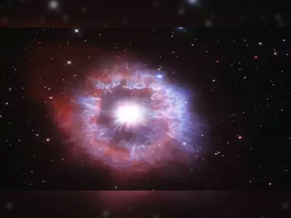 hubble telescope shares photos of explosion in star AG Carinae nebula