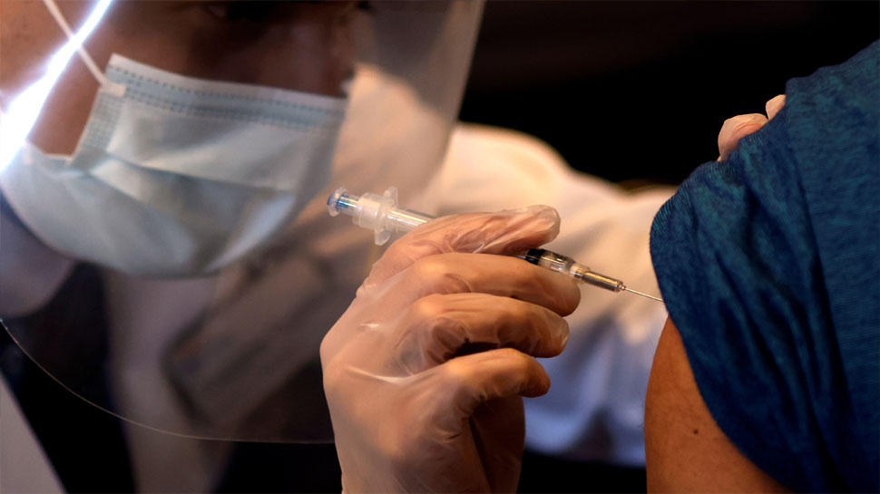 Coronavirus: Maharashtra ने Vaccination में बनाया रिकॉर्ड, 1 दिन में लगाए गए 5 लाख वैक्सीन