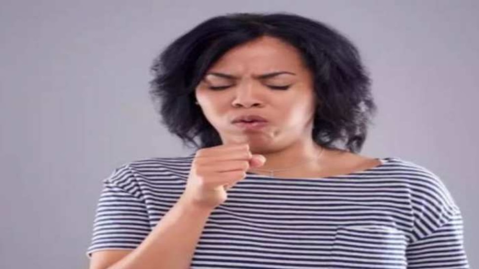 Signs And Symptoms That Indicate Your Cough Is Coronavirus And Not Common Cold Coronavirus Symptom आपक ख स स म न य सर द ज क म ह य फ र क र न व यरस य लक षण द ख त न कर