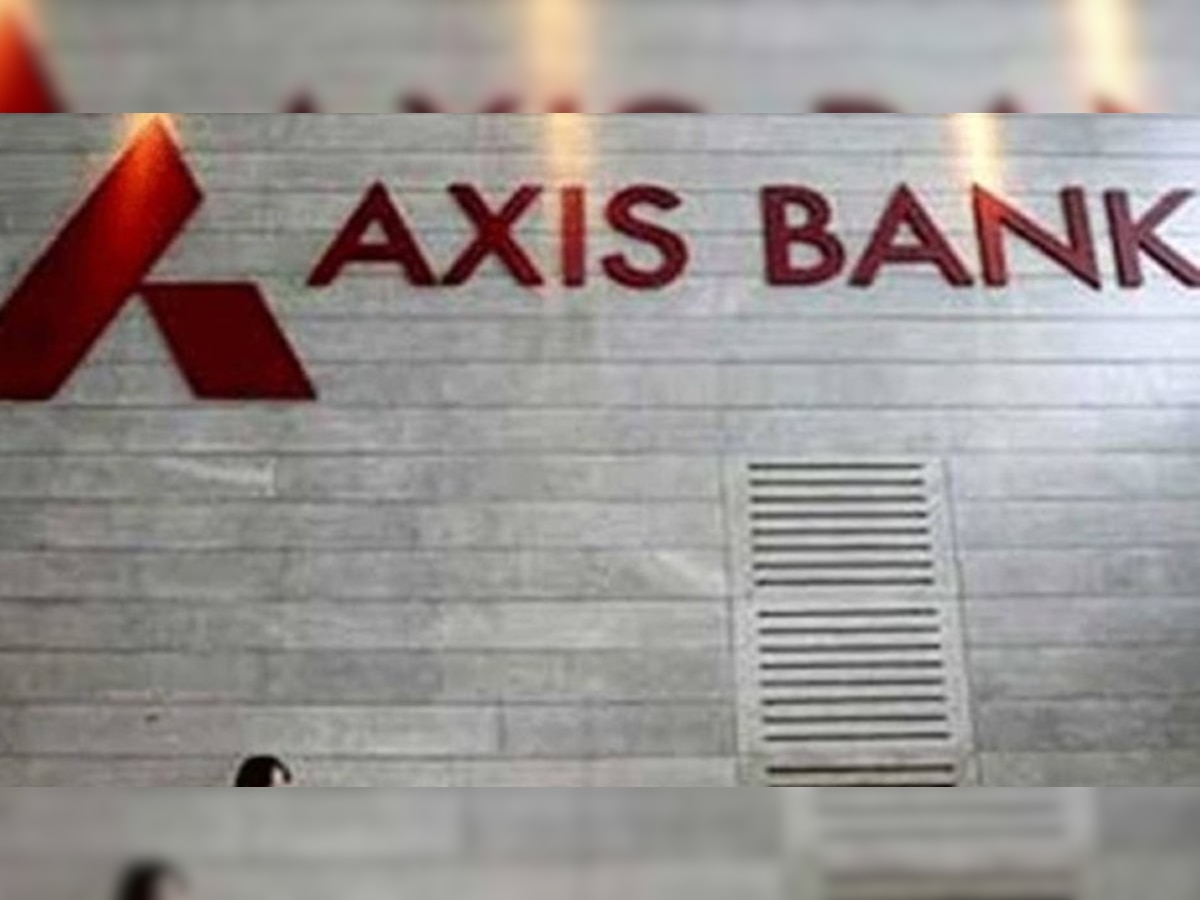 Axis Bank ने ATM कैश, मिनिमम बैलेंस पर चार्ज बढ़ाया, कई और सर्विसेज भी 1 मई से होंगी महंगी