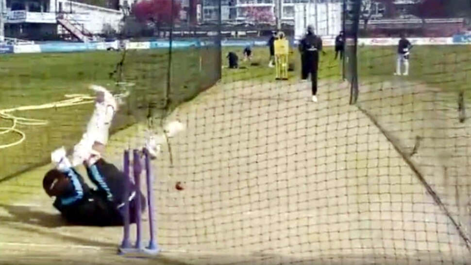 Video: Jofra Archer की खतरनाक बाउंसर से घबरा गया बल्लेबाज, डर की वजह से पिच पर ही गिर पड़ा