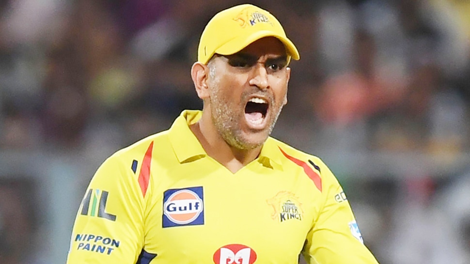 IPL: हार के बाद अपनी ही टीम के खिलाड़ियों पर भड़के MS Dhoni, घटिया फील्डिंग पर दिया ये रिएक्शन