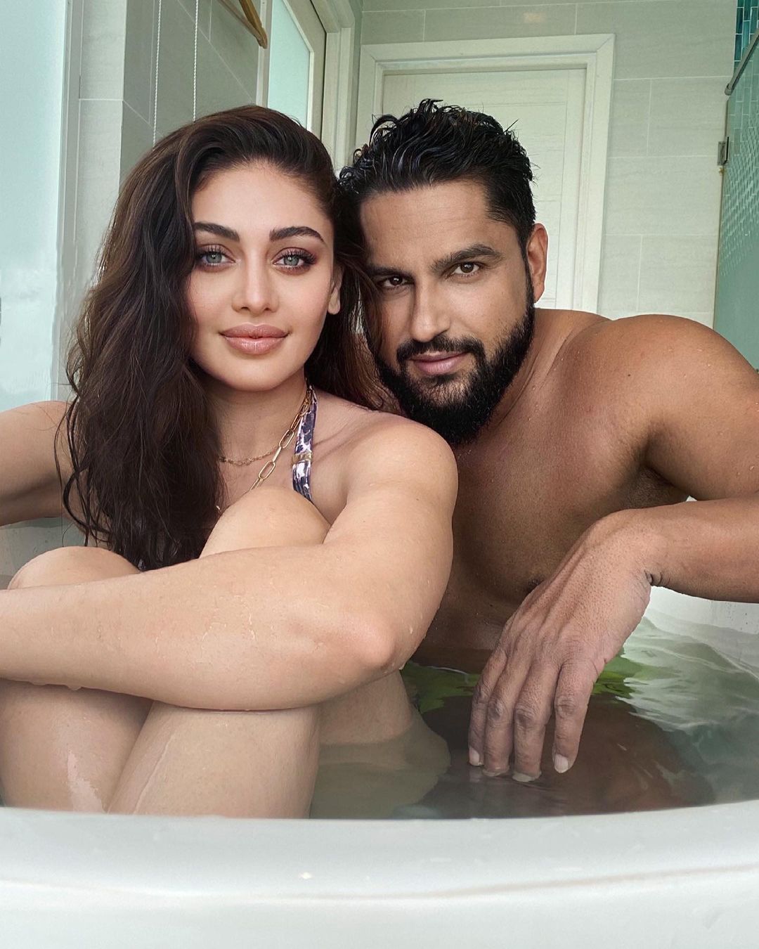 पराग से ऐसे हुई मुलाकात Shefali jariwala and parag tyagi photo