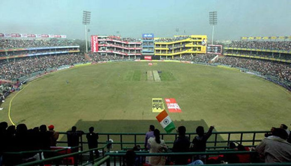 IPL पर खतरे के बादल: कोरोना के चलते दिल्ली में 8 मई तक नहीं होगे मैंच