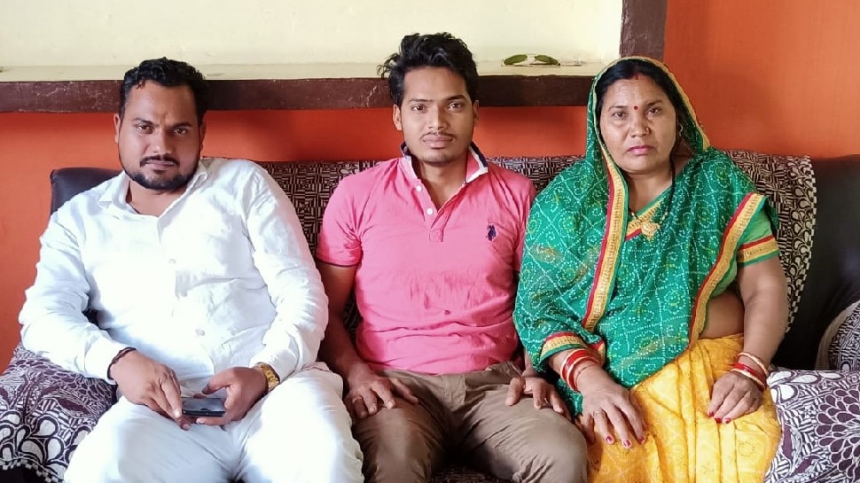 UP Panchayat Chunav 2021 BSP Supported Candidate Ashu Pal Won Defeating his Mother upns | UP ...