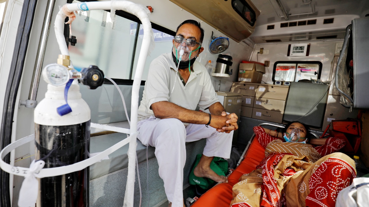 कोरोना संकट से जूझ रही दिल्ली के लिए राहत, AIIMS और RML अस्पताल में लगा ऑक्सीजन प्लांट