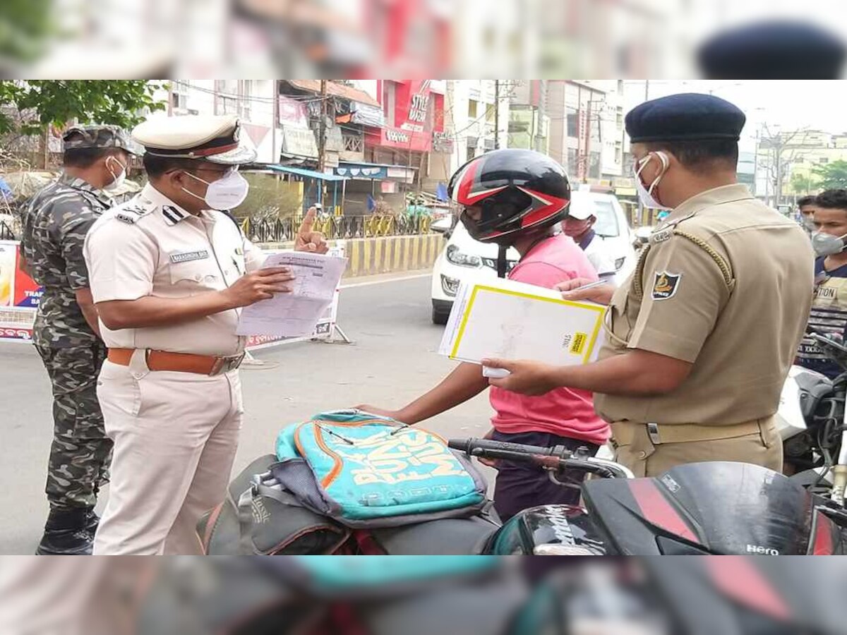 Lockdown Second Day: କୋରୋନା ସହ ଅପରାଧର ନିୟନ୍ତ୍ରଣ ପାଇଁ ସଜାଗ ପୋଲିସ ପ୍ରଶାସନ 