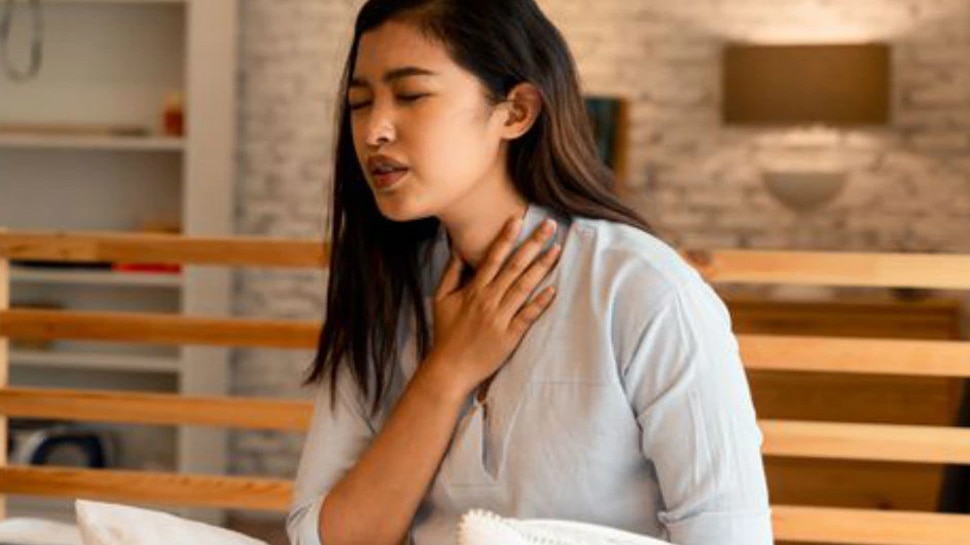 सांस लेने में तकलीफ हो तो करें ये एक्सरसाइज Do Proning exercise if you have trouble breathing
