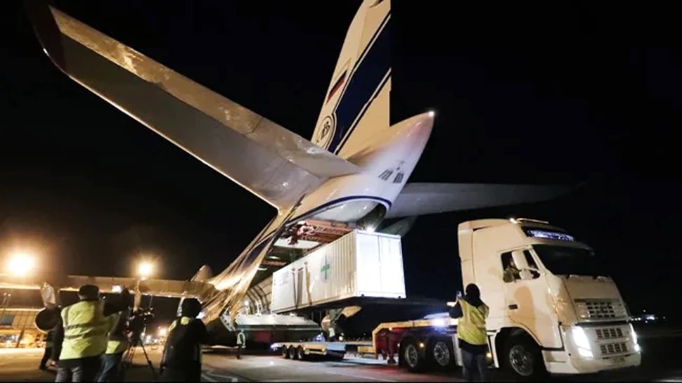 COVID19: दुनिया का सबसे बड़ा Cargo Plane मदद का सामान लेकर पहुंचा भारत