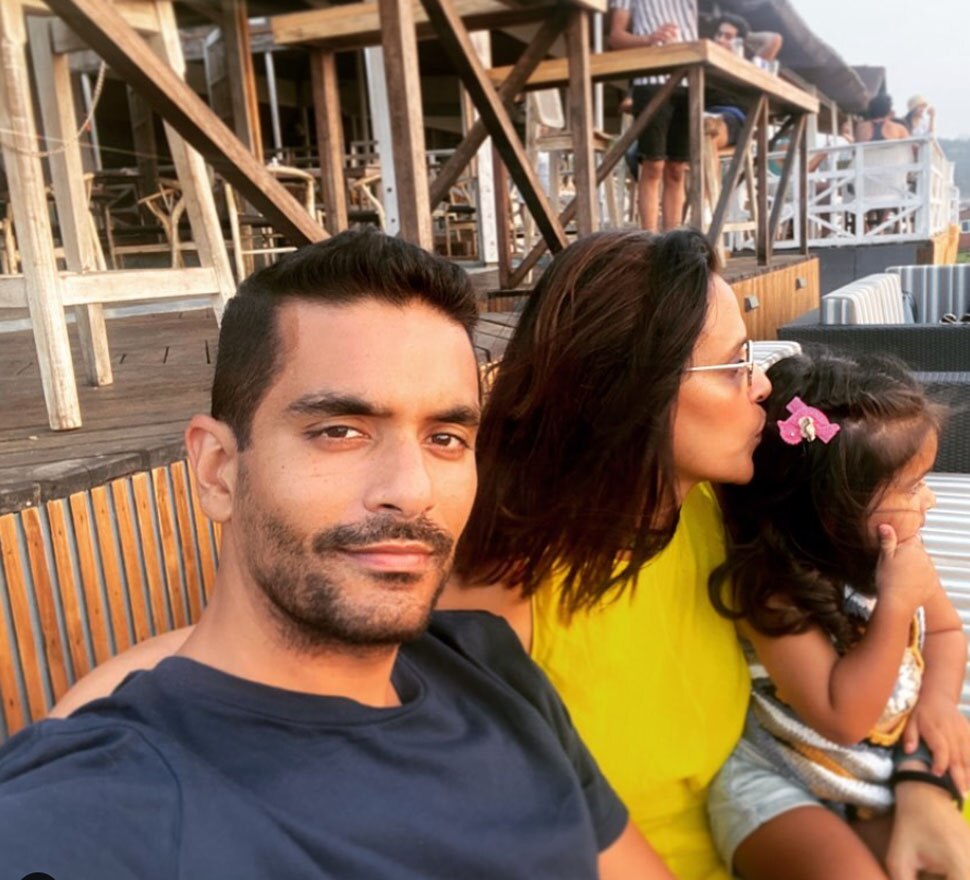 वायरल हुई बेबी बंप की तस्वीरें Baby Bump Photos Viral
