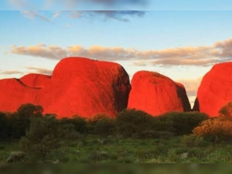 Australia: color changing rock of Uluru in North Australia zone ...