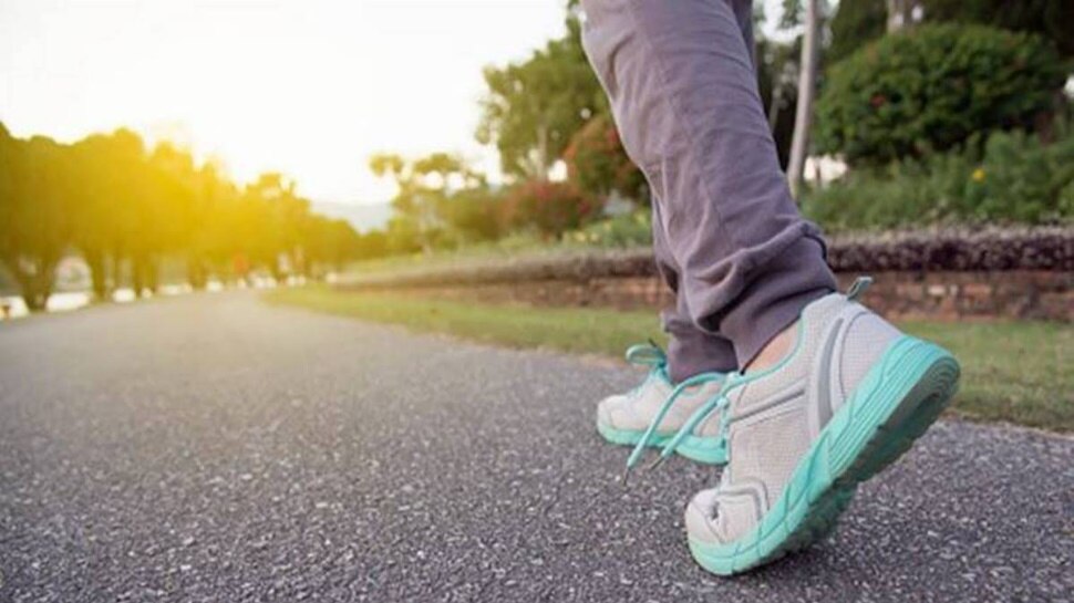 क्या फिट रहने के लिए रोज 10 हजार कदम चलना जरूरी है? walking 10k steps daily