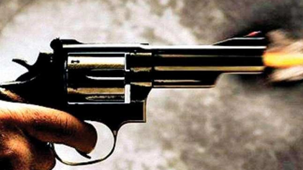 प्रेमिका ने बात करने से किया इंकार, सनकी आशिक ने घर में घुसकर मार दी गोली, जानें पूरा मामला
