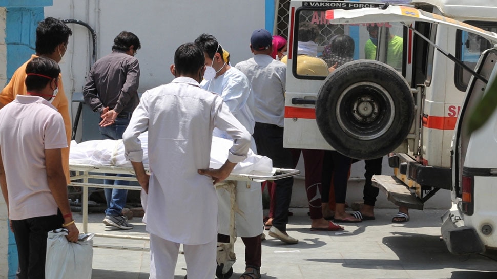 ICMR ने भी माना, युवाओं के लिए जानलेवा हो रही है Corona की दूसरी लहर