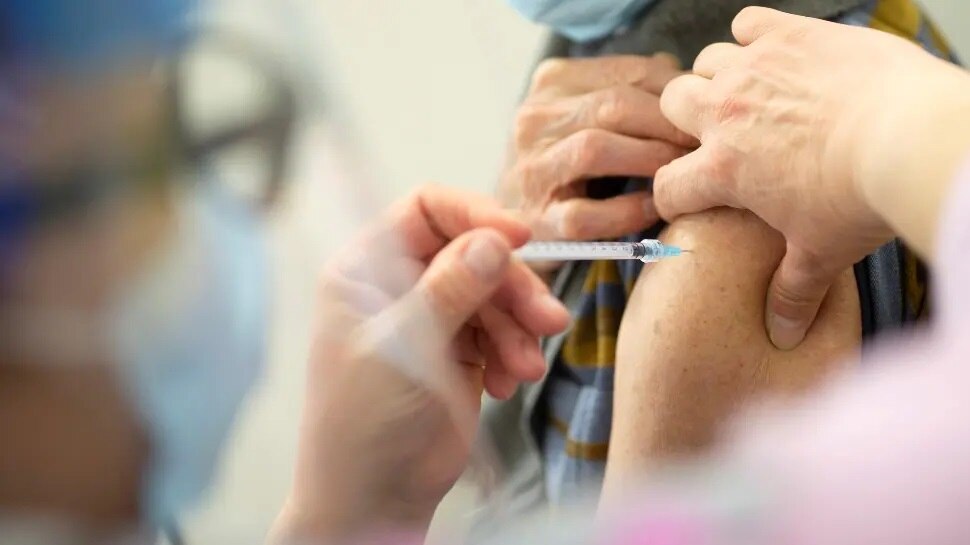 12 हफ्ते बाद भी प्रभावी रहा पहला डोज First dose remains effective even after 12 weeks