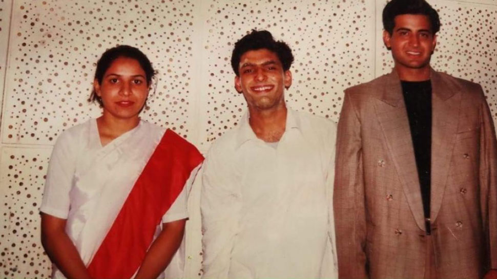 Kapil Sharma ने शेयर की 23 साल पुरानी PHOTO, जानिए क्यों लगा है चेहरे पर गोंद?