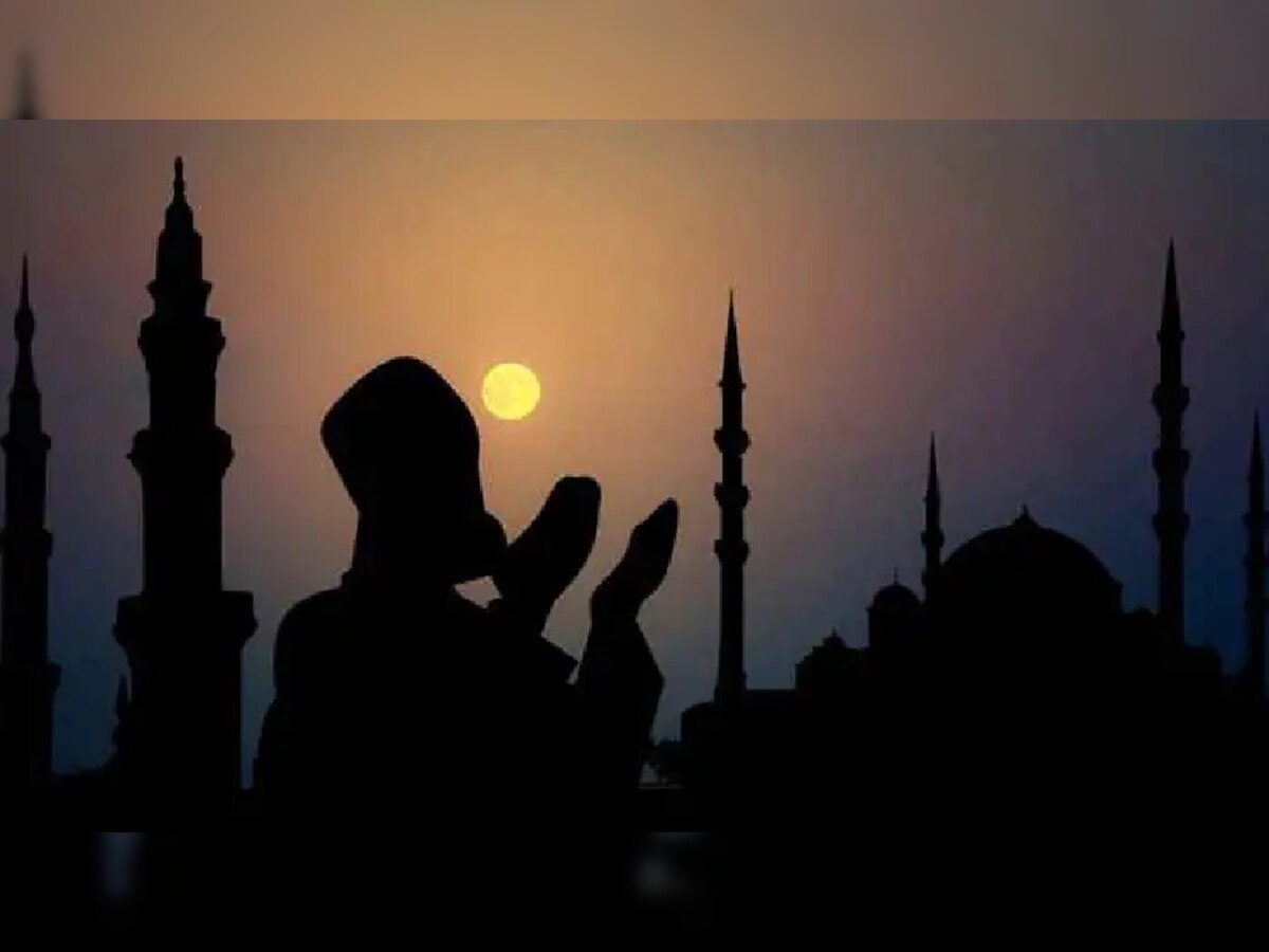 प्रयागराज के मुफ्ती को देर रात हुआ चांद का दीदार, आज मनाई जा रही है ईद
