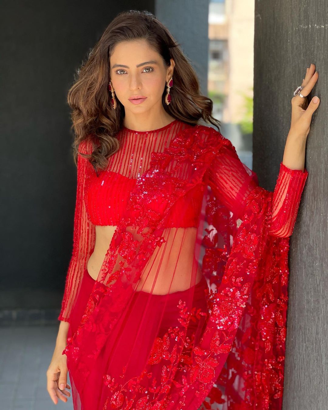 खूबसूरत रेड साड़ी Aamna Sharif in Red Sari