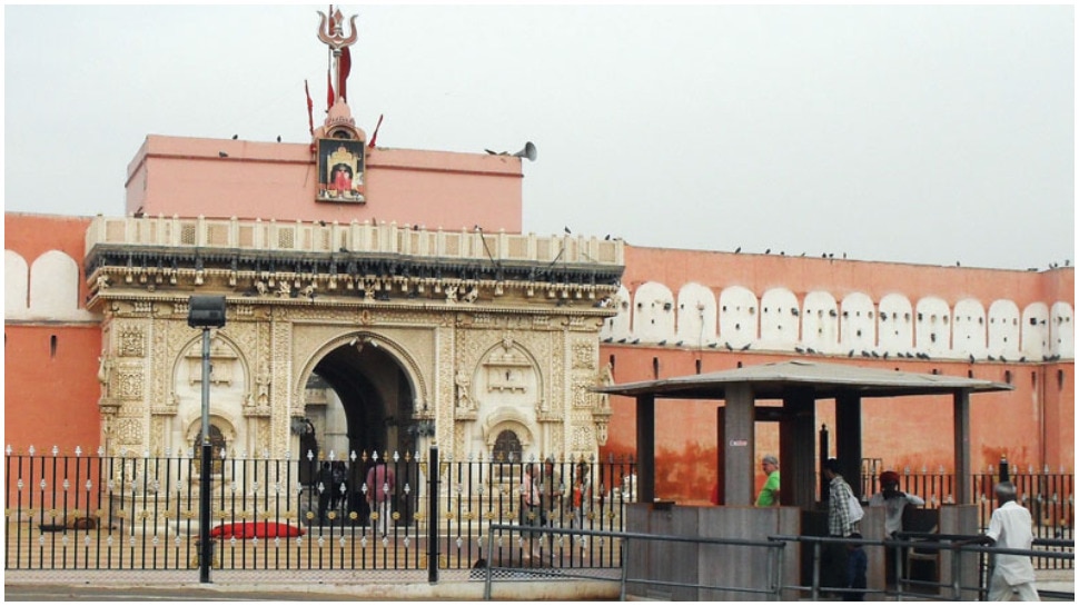 करणी माता मंदिर की खासियत Karni Mata Temple India