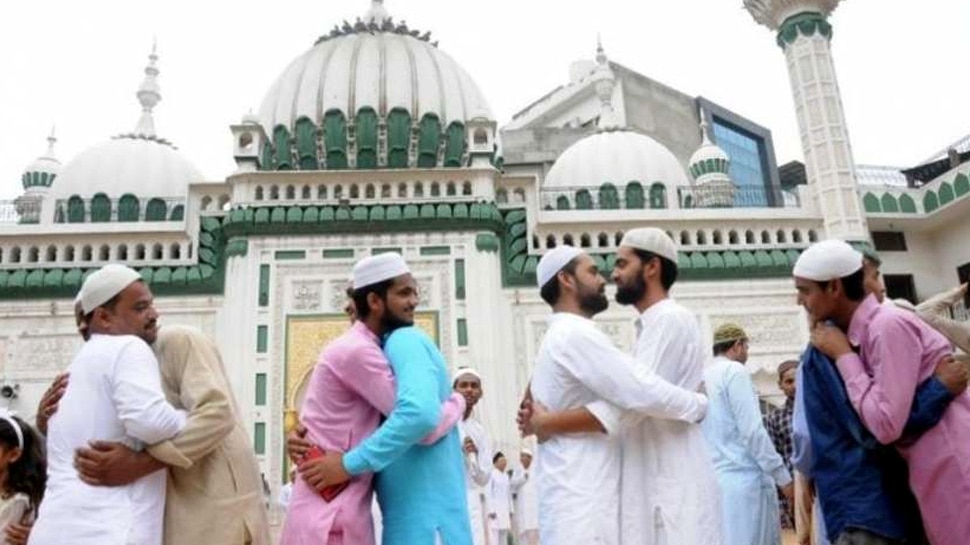इस्लामिक धर्मगुरुओं ने की अपील, घर पर रहकर अदा करें ईद की 'सुरक्षित' नमाज