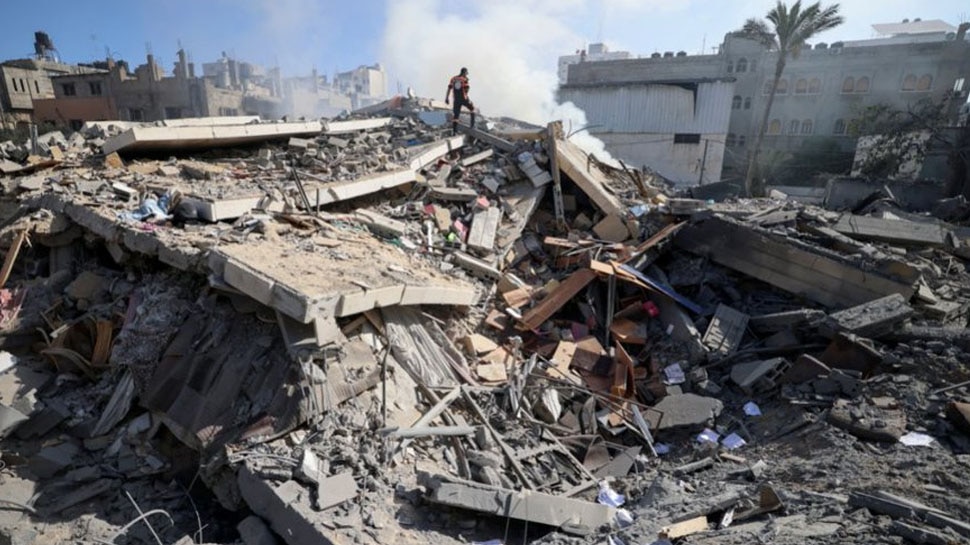 Israel ने Gaza की बिल्डिंग पर दागी मिसाइल, अलजजीरा समेत कई मीडिया हाउस के दफ्तर हुए खाक