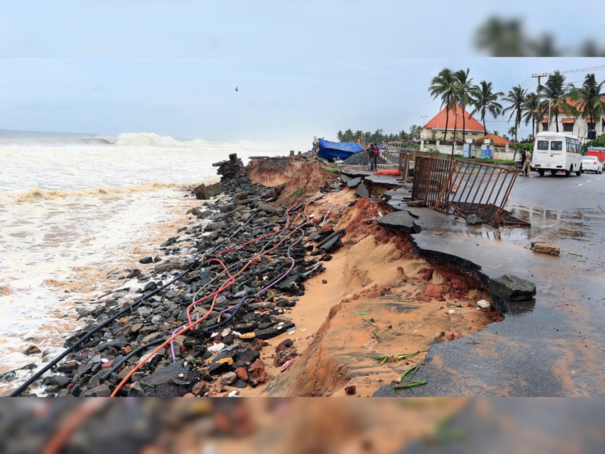 केरल-कर्नाटक-गोवा में भयंकर तबाही मचाने के बाद Gujarat की ओर बढ़ रहा Cyclone Tauktae, अब तक 6 की मौत