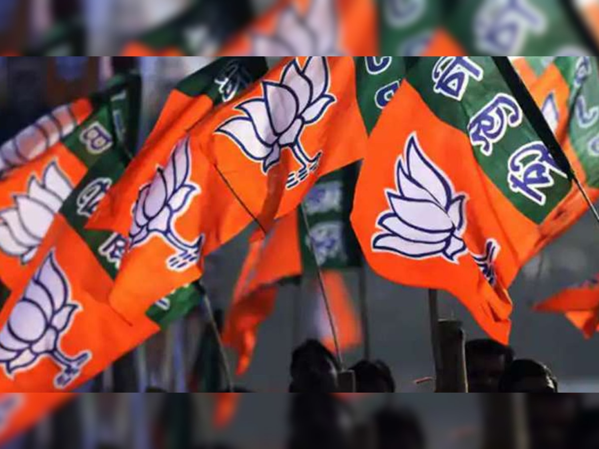 UP में लापता हुए BJP विधायक! पता बताने पर मिलेगा 1 हजार का इनाम; पोस्टर चस्पा