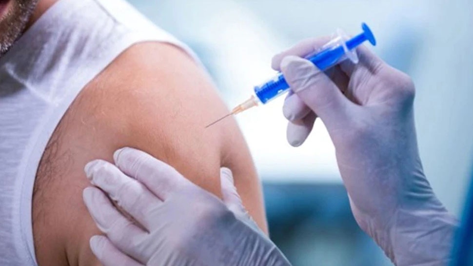 प्राइवेट अस्पतालों में टीकाकरण शुरू Vaccination started in private hospitals