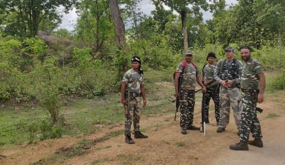 छत्तीसगढ़ के सुकमा में जवानों के कैंप पर नक्सलियों का हमला, 3 ग्रामीणों की मौत