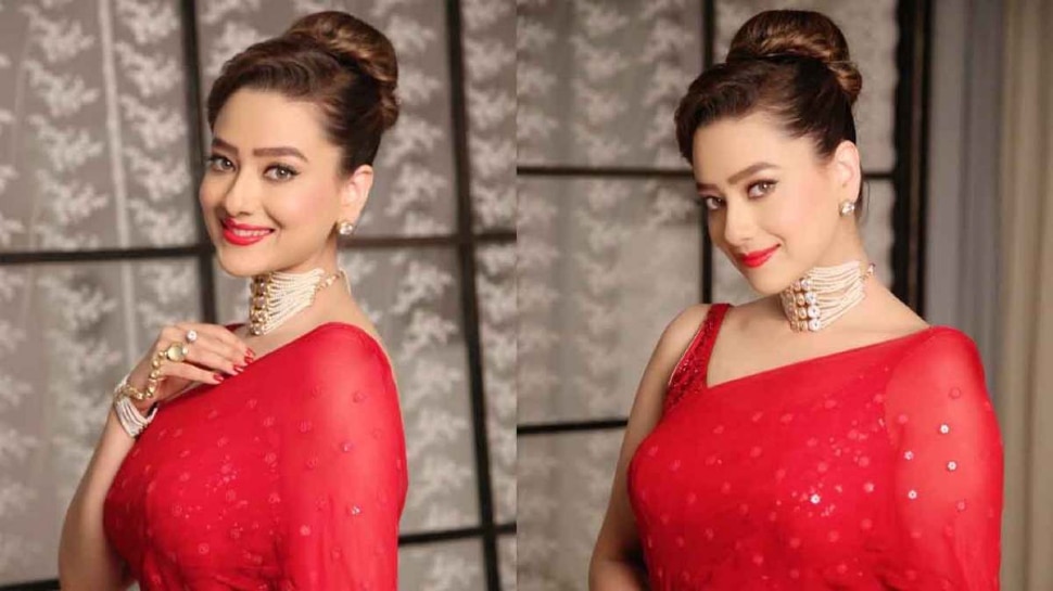 Anupama फेम Madalsa Sharma ने बाथटब में गाया 'पिया पिया', वायरल होने लगा वीडियो Anupama फेम Madalsa Sharma ने बाथटब में गाया 'पिया पिया', वायरल होने लगा वीडियो