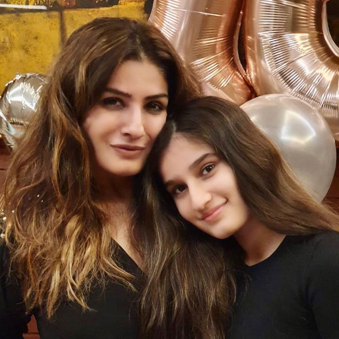 Raveena Tandon Daughter Rasha Thadani has turned into beautiful teenager |  मां से भी ज्यादा खूबसूरत हैं Raveena Tandon की बेटी Rasha, अदाएं देख हार  बैठेंगे दिल | Hindi News,