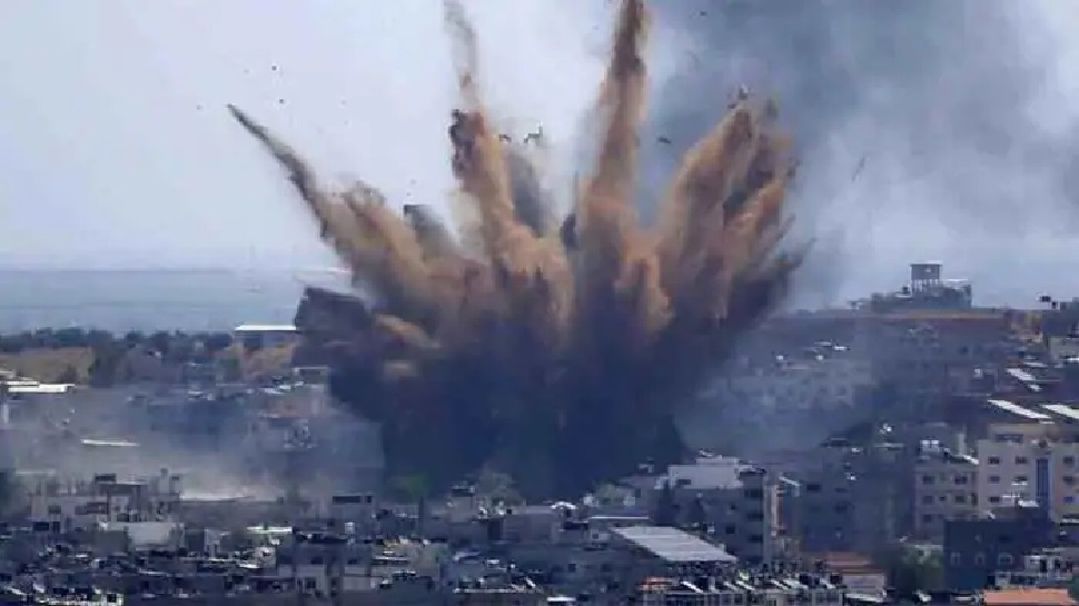 Israel ने फिर किया Gaza पर हमला, 6 मंजिला इमारत धराशायी, इस बार शिक्षा केंद्र बने निशाना