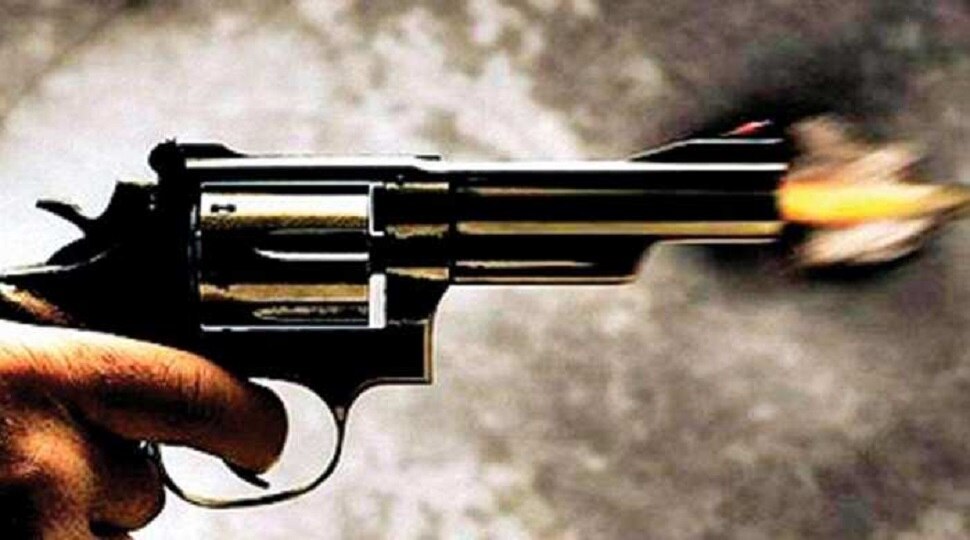 मुजफ्फरपुर में अपराधी बेखौफ, दिन-दहाड़े कैश वैन से पैसा लूटने का किया प्रयास, गार्ड को मारी गोली