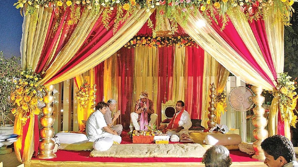 COVID Wedding Guidelines 2021: UP में शादी समारोह के लिए नए नियम, अब सिर्फ 25 लोग हो सकते हैं शामिल