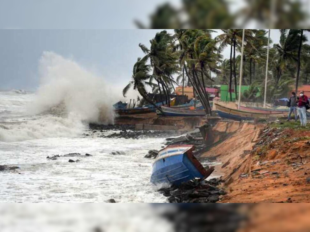 Cyclone Tauktae: Maharashtra ପରେ Gujarat ଠାରେ ମଚାଇଲା ତାଣ୍ଡବ 