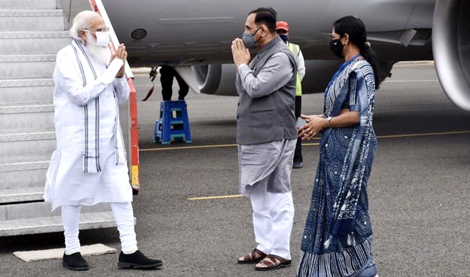 प्रधानमंत्री मोदी ने चक्रवात 'ताउते' से प्रभावित इलाकों का किया हवाई मुआयना